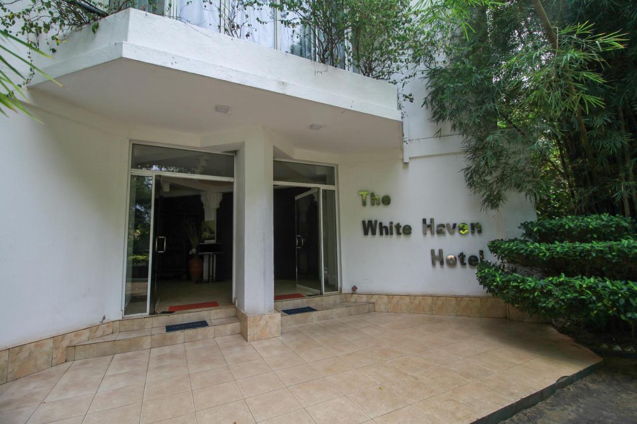 Oyo 253 The White Haven Hotel Panadura Exterior foto